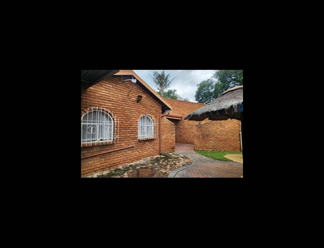 3 BEDROOM HOUSE FOR SALE IN DORANDIA
